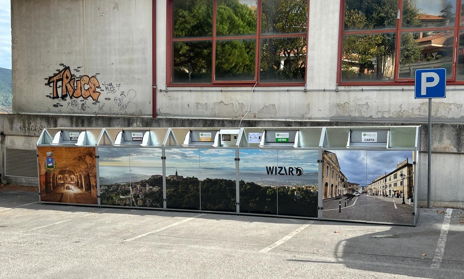 WizardWILD – Mascheramento a prova di fauna selvatica con botole di conferimento e serrature